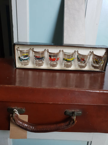 Lovely Vintage set 6 Liqueur glasses in box/veteran cars